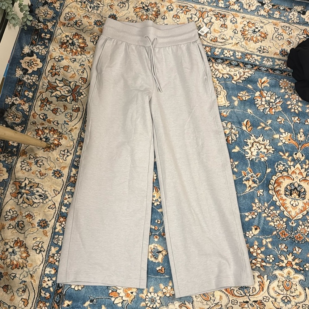 Wide leg sweatpants